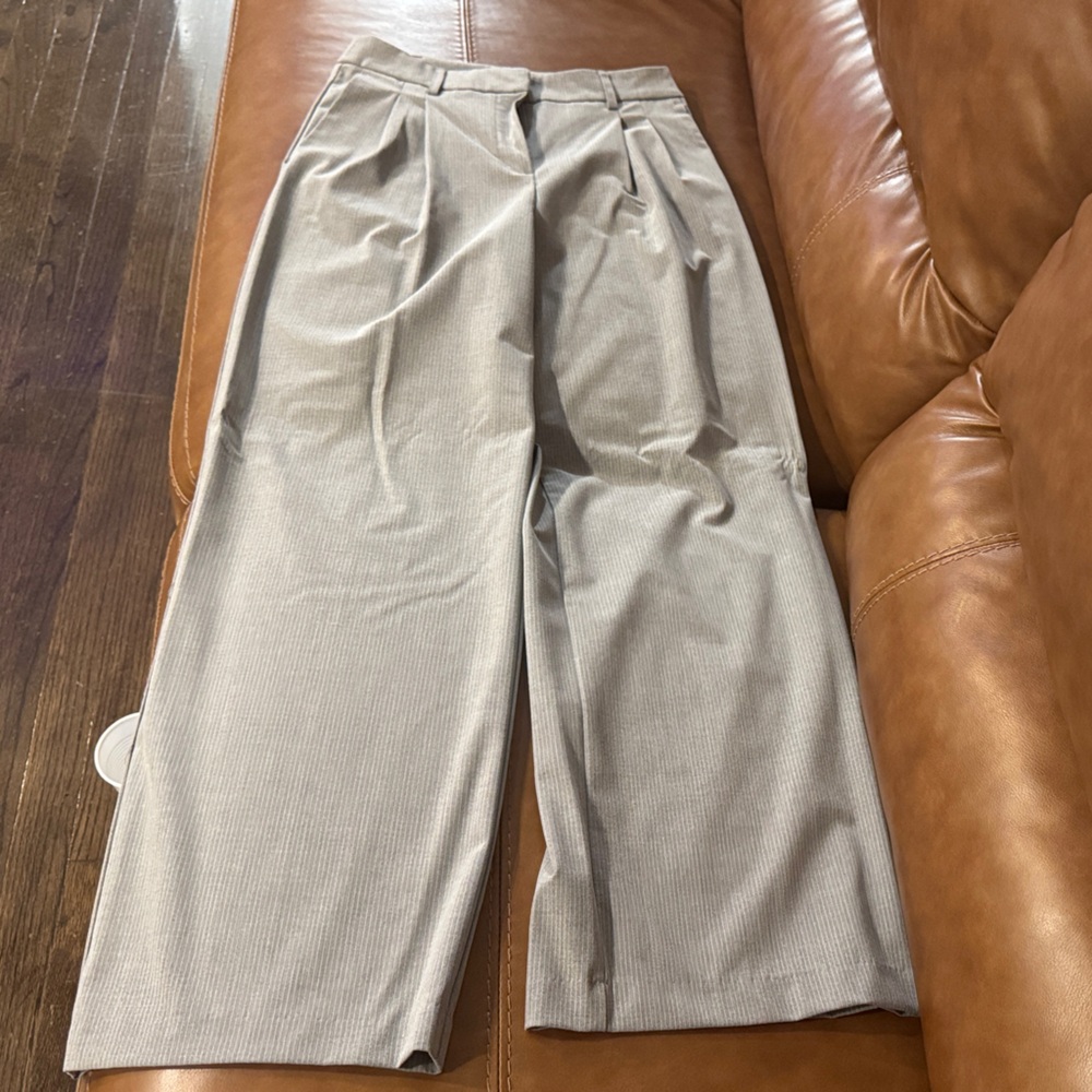 Jones New York Women’s Wide-Leg Pinstripe Dress Pants in Light Gray